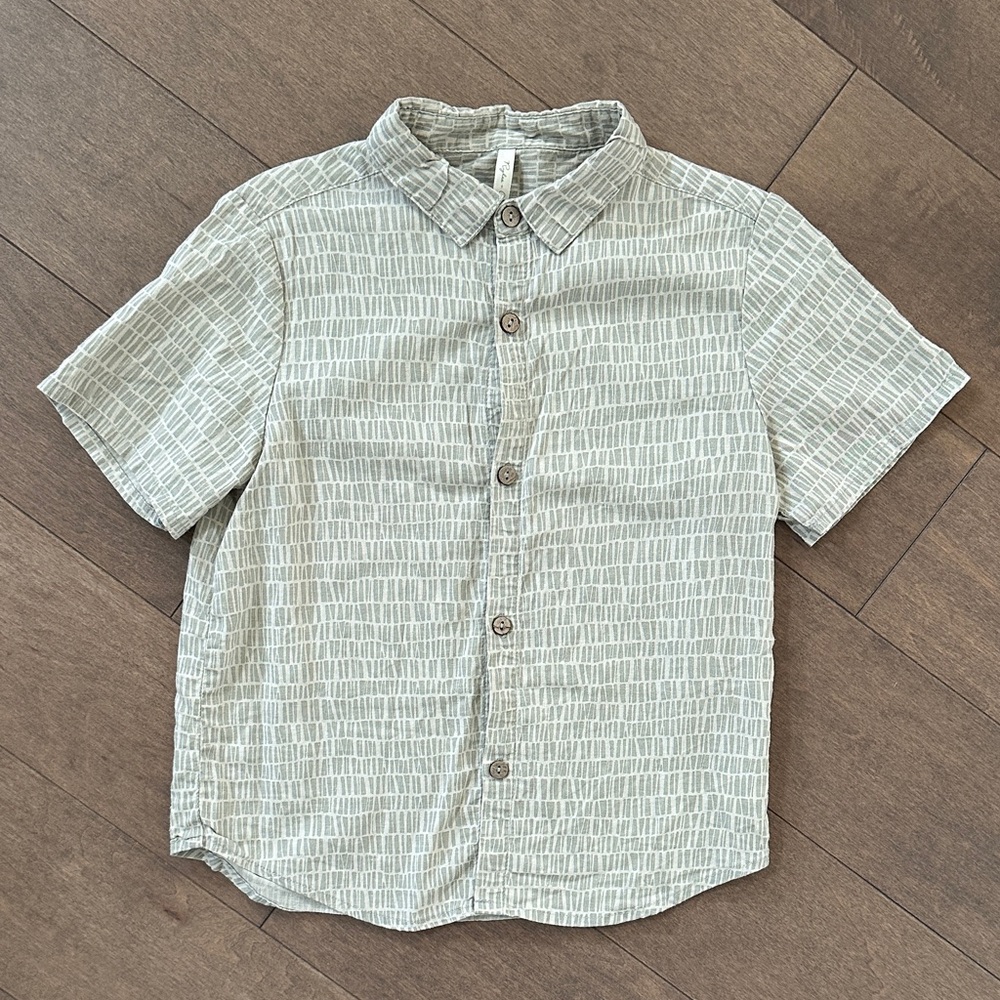 Rylee + Cru Olive Patterned Button Down Shirt